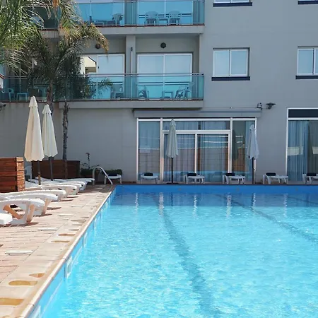 Готель Port 4*