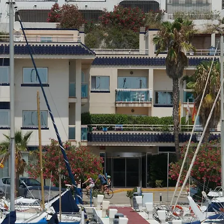 Port מלון סיטגס