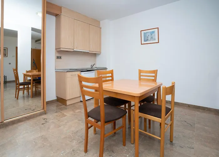 Готель Port Сіджас